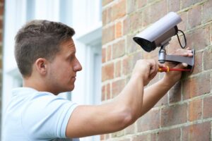 ¿Cuándo se necesita una licencia para instalar cámaras de seguridad?